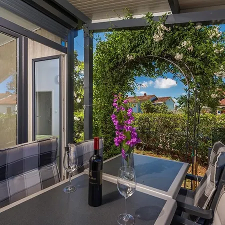 Apartman Vedran With Pool