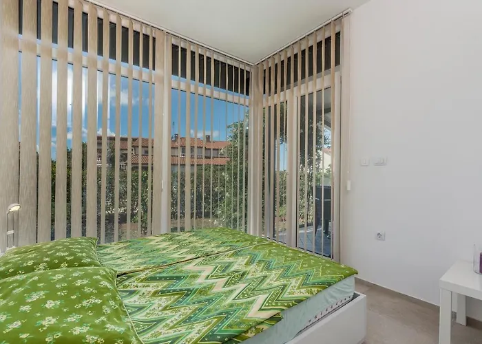 Vedran With Pool * ポレッチ