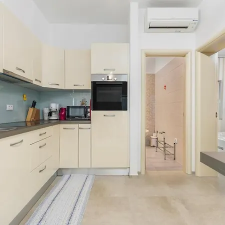 Vedran With Pool * Porec