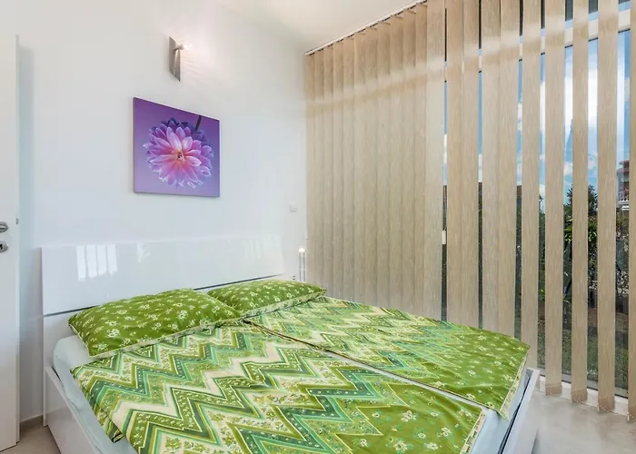 Daire Vedran With Pool *