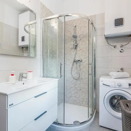 Apartman Vedran With Pool Porec